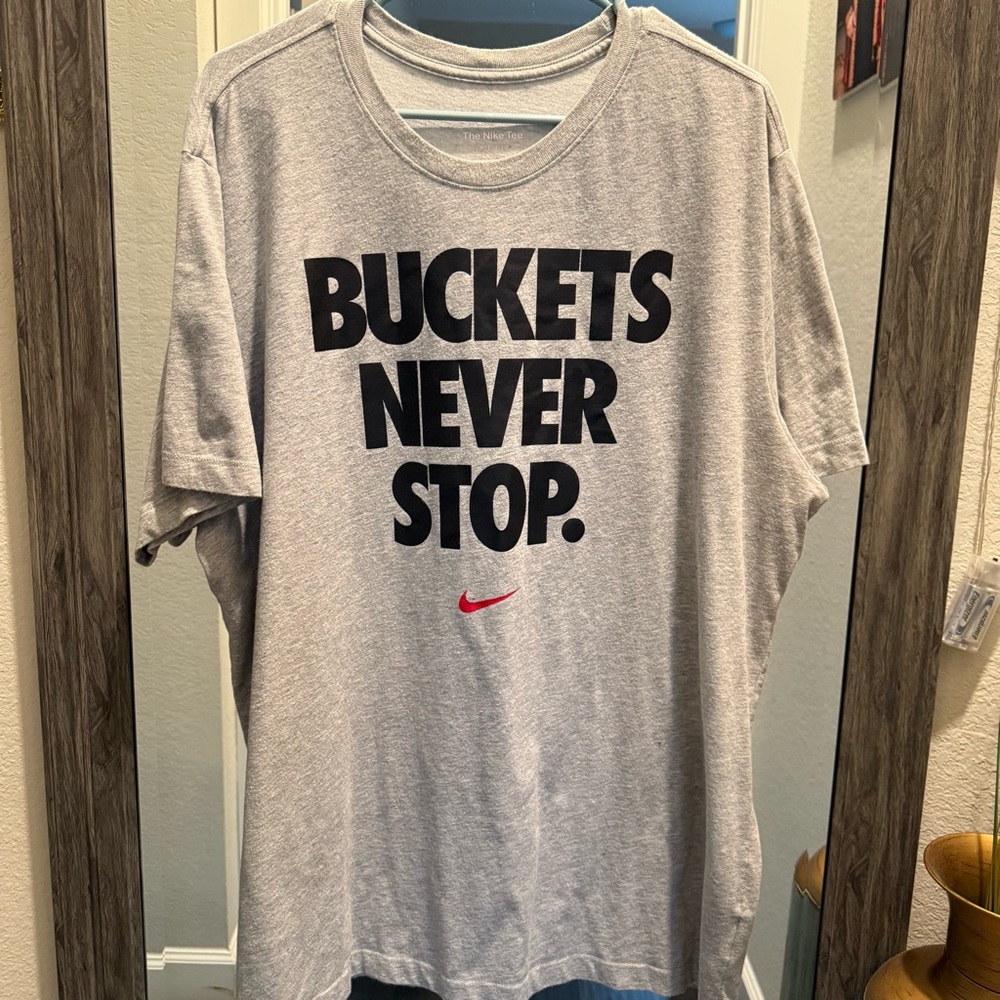 Nike Men’s XXL Dri-FIT “Buckets Never Stop” Graphic T-Shirt – Gray